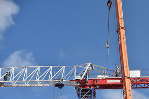 Grue IGO50 chantier villa à SAINTE ROSE